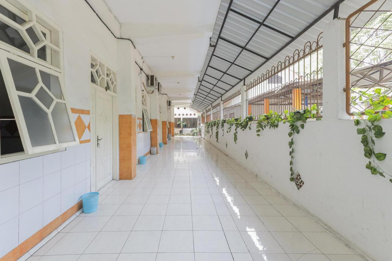 Oyo 2707 Graha Surya Syariah 2* Mojokerto