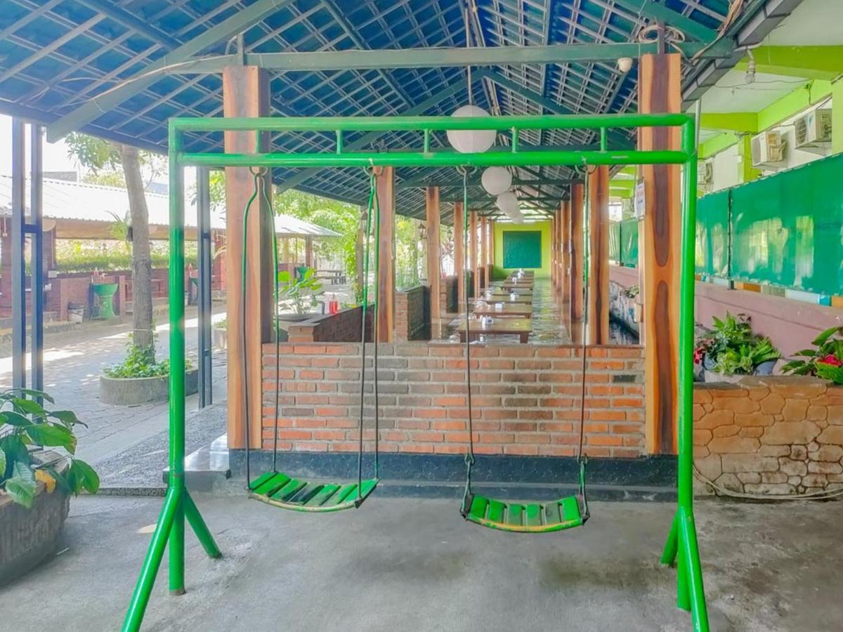 Oyo 2707 Graha Surya Syariah Mojokerto